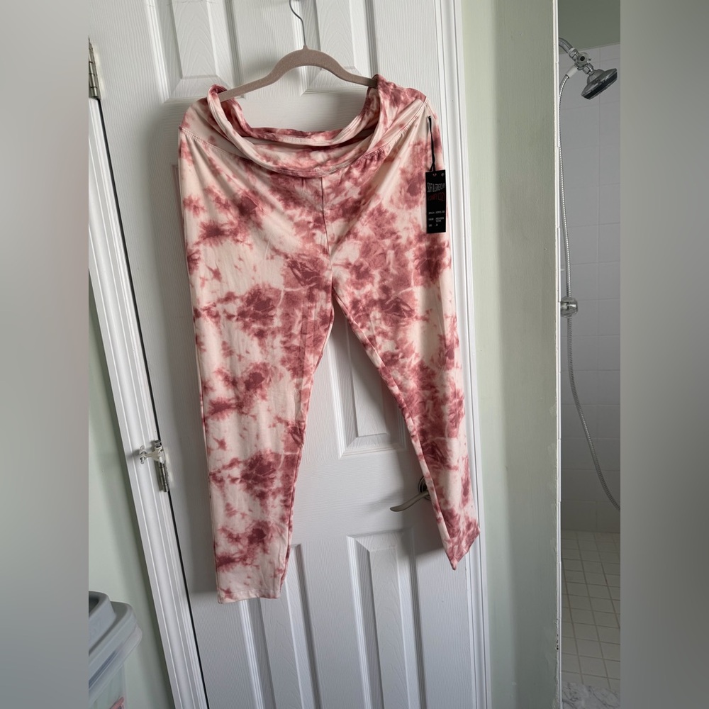 Splash Tie-Dye Pink & Cream Lounge Leggings - 3X